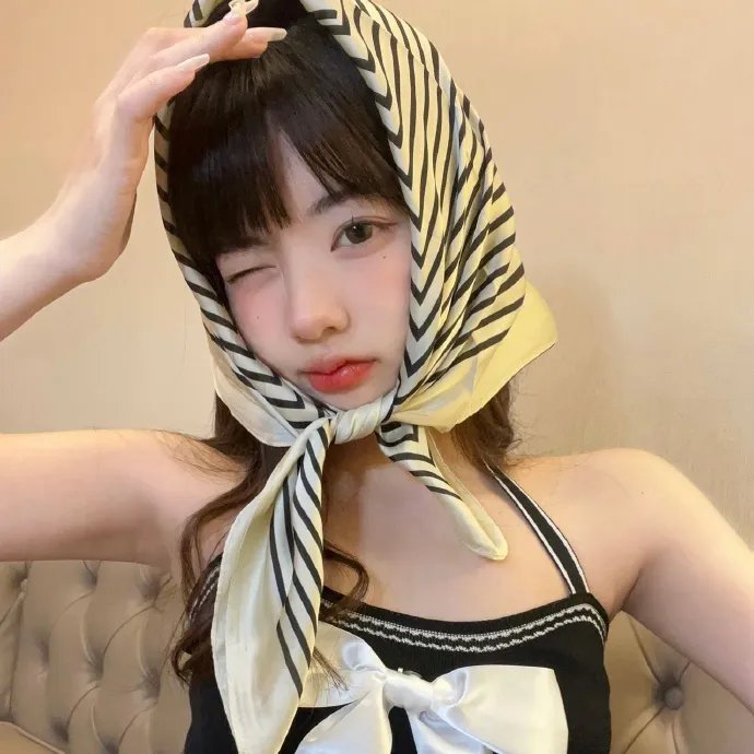轻拍翻转小魔女
